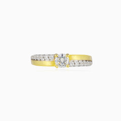 Zickzack-Ring aus Gold mit Zirkonia