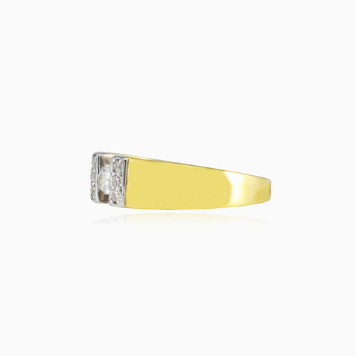 Glänzender Spannring aus Gold