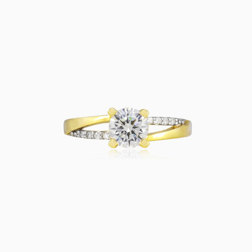 Akzent-Ring mit doppelter Linienführung aus Gold