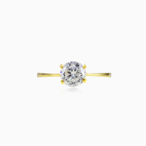 Four prong gold ring