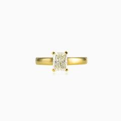Radiant diamond ring