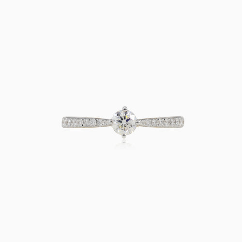 Verjüngter Diamant-Verlobungsring