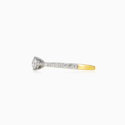 Verjüngter Diamant-Verlobungsring