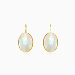 Oval nacre gold earrings