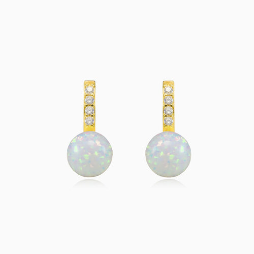 Akzent-Ohrringe aus Gold mit weißem Opal