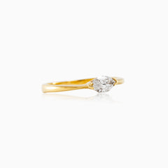 Favorito engagement ring