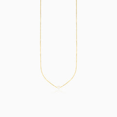 One pearl gold necklace