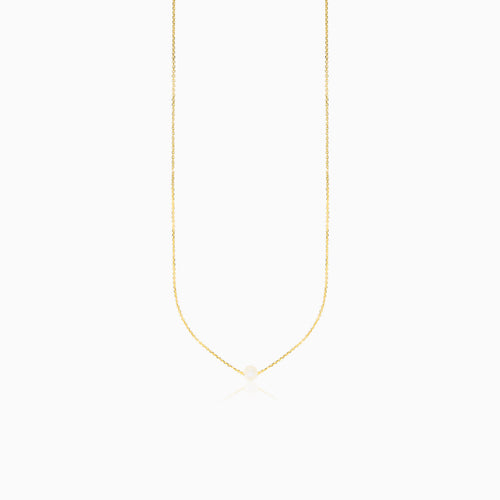 One pearl gold necklace