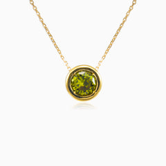 Collar de oro con olivino engastado