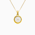 Simple gold pearl pendant