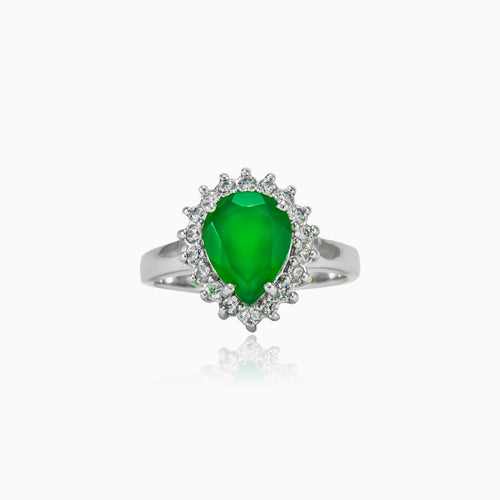 Bague en jade taille poire
