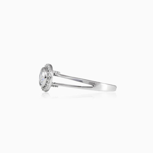 Bague en or blanc scintillant poli