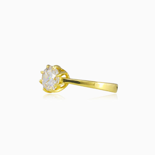 Eight prong gold ring