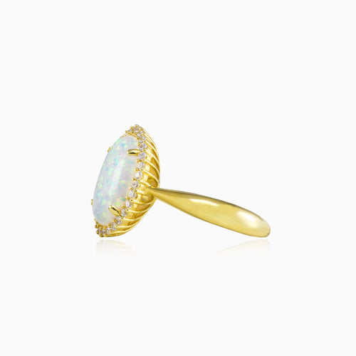 Massiver ovaler weißer Opal-Goldring