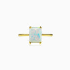 Rechteckiger weißer Opal Ring aus 14K Gelbgold.