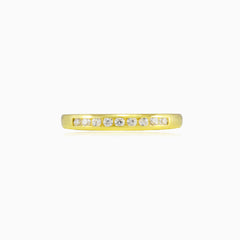 Anillo de línea de zirconia cúbica Chanel en oro