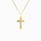 Kreuz aus Gold mit Linienmuster