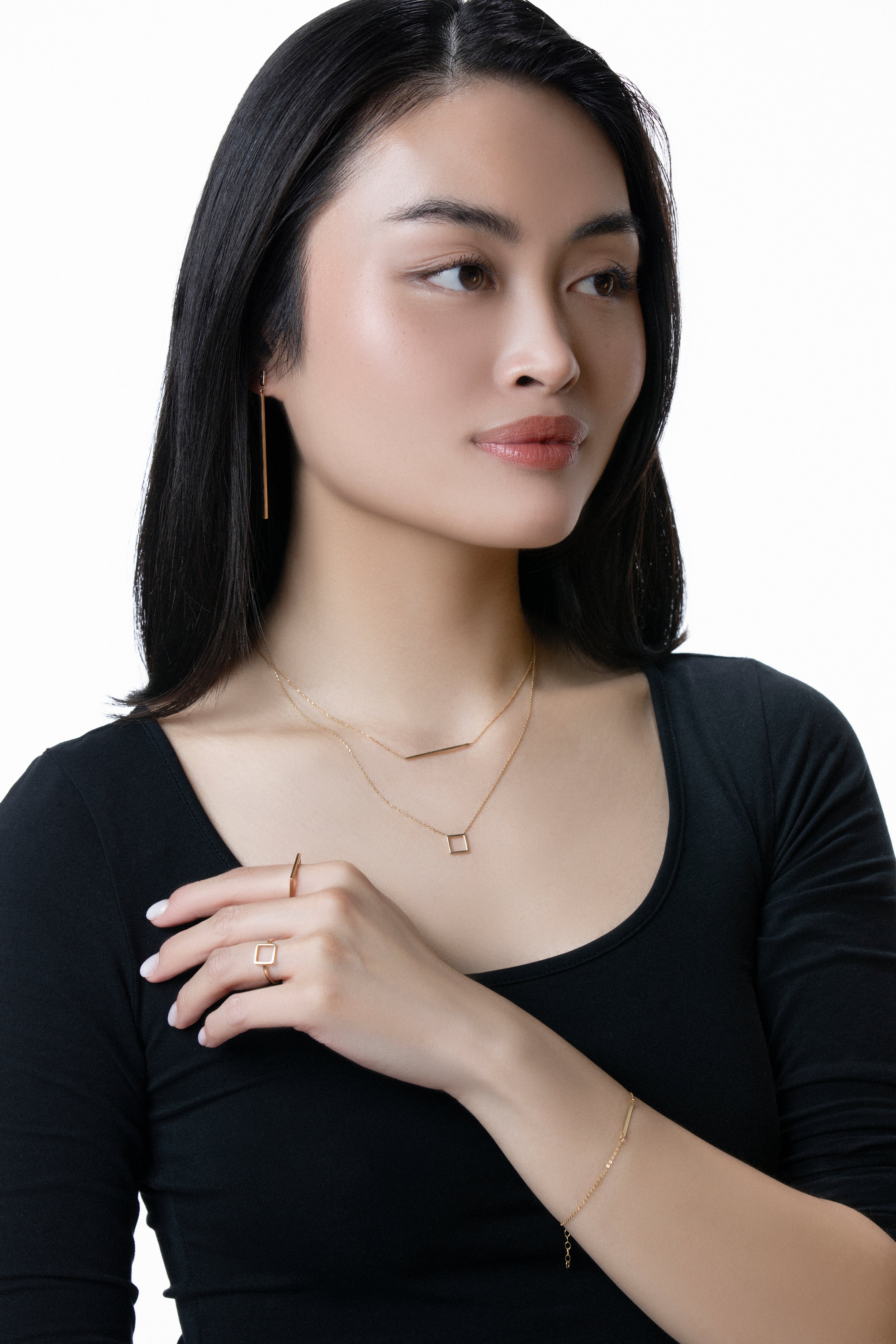 Minimalist vs. Statement Jewelry: Which Is Right for You?