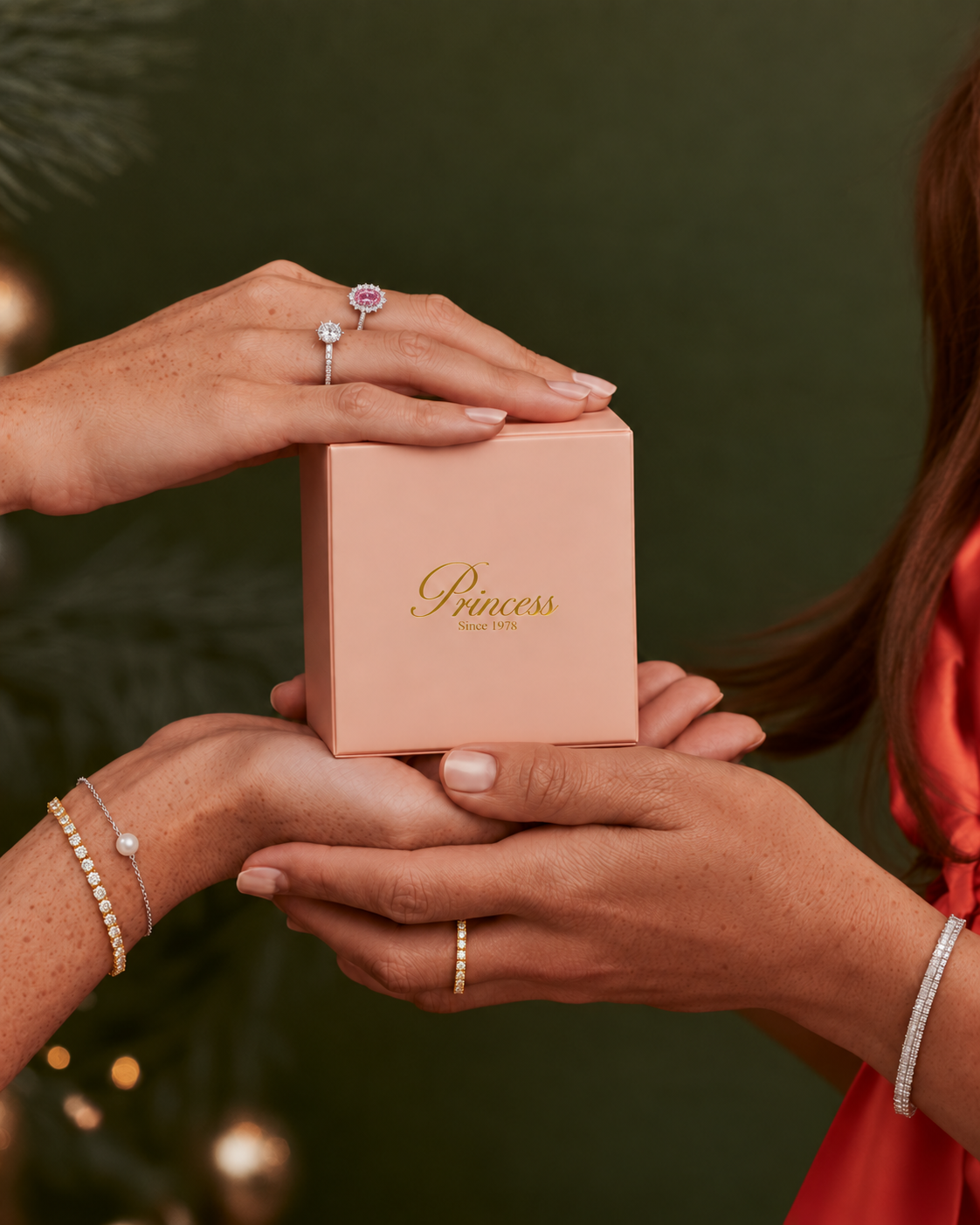 Christmas Gift for Your Girlfriend: Specific Jewellery Ideas by Personality
