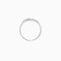 Diamond crossover ring in 18k white gold
