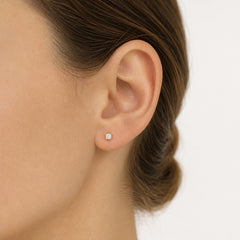 Classic Yellow Gold Diamond Stud Earrings
