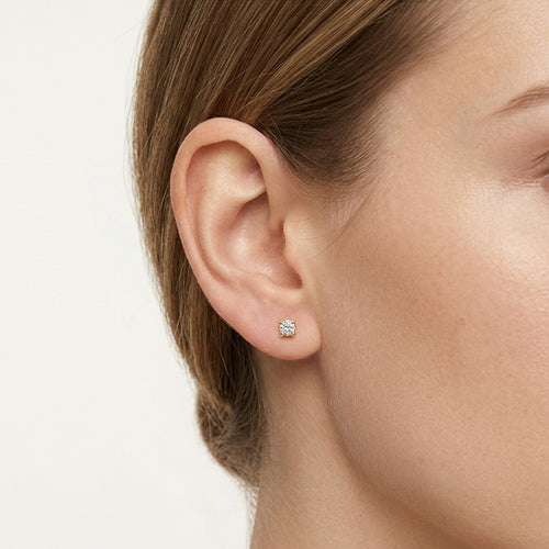 Minimalist 18kt Yellow Gold Diamond Stud Earrings