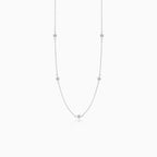 White gold necklace with round diamond
