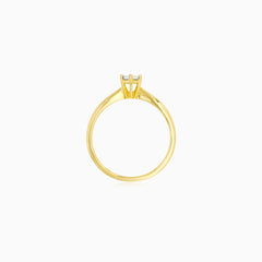 Elegant Curve Diamond Ring