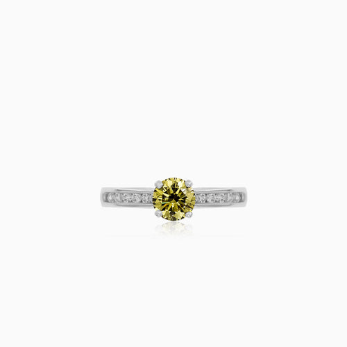 Zásnubní prsten se žlutým diamantem a postranními diamanty