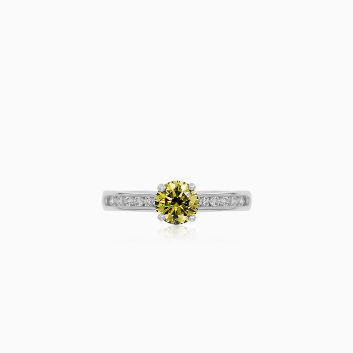 Zásnubní prsten se žlutým diamantem a postranními diamanty