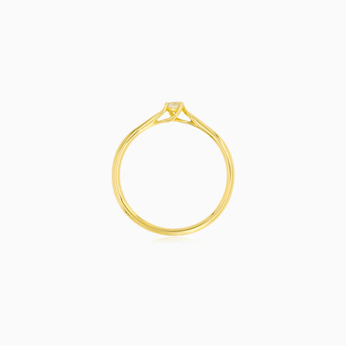 Golden Twist Diamond Ring