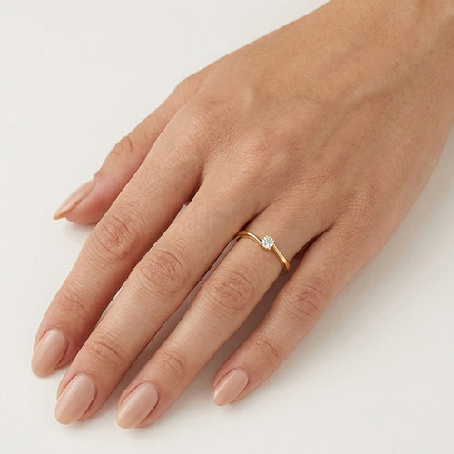 Golden Twist Diamond Ring