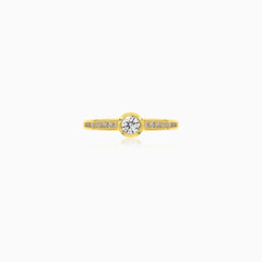 Round diamond yellow gold engagement ring