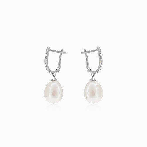 White gold diamond and pearl dangling earrings