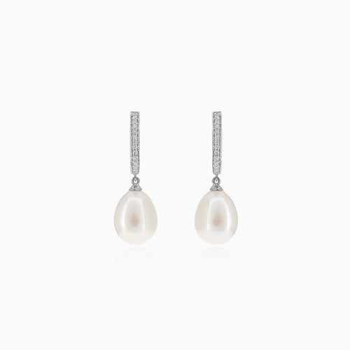 White gold diamond and pearl dangling earrings
