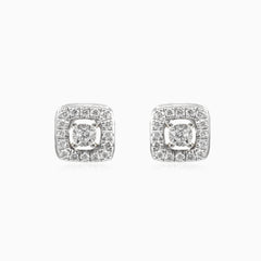White gold stud earrings with round diamond