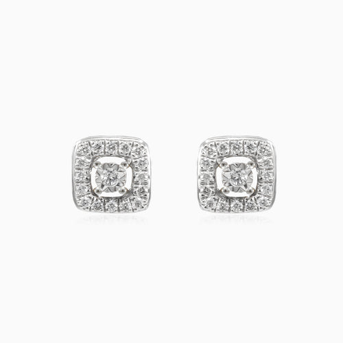 White gold stud earrings with round diamond