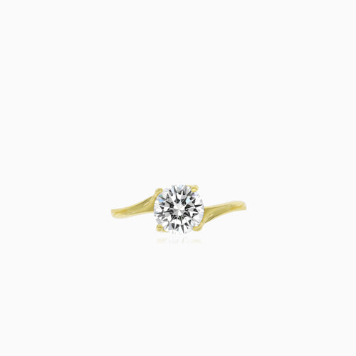 Yellow gold ring with asymmetrical design