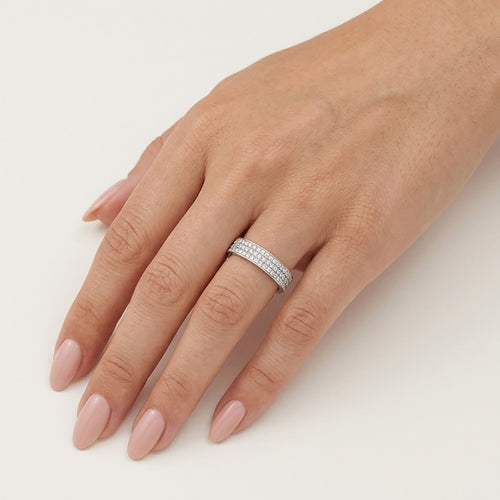 White Gold Pavé Zirconia Band Ring