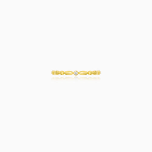 Minimalistický prsten ze žlutého zlata se zirkonem