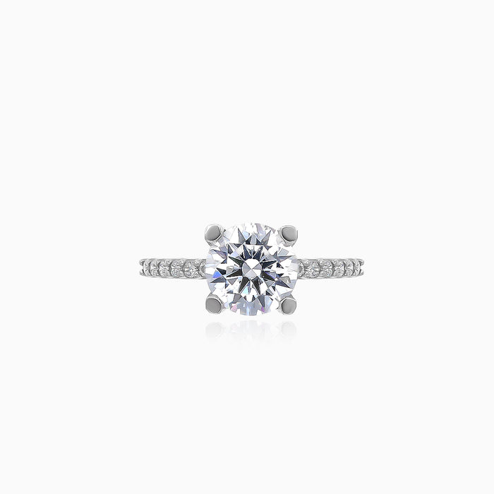 Weißgold-Zirkonia-Ring mit Akzentsteinen