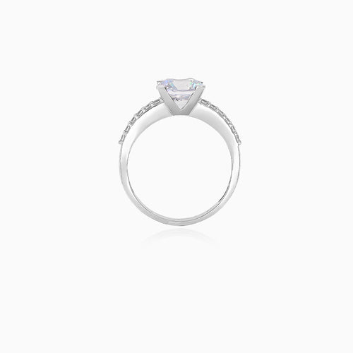 White gold zircon ring with accent stones