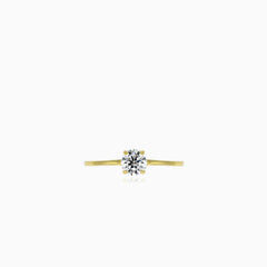 Yellow gold ring with 4-prong setting