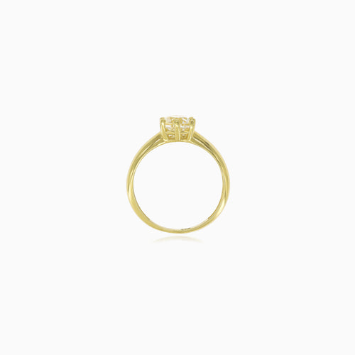 Classic handy yellow gold zircon ring