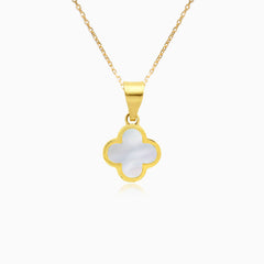 Clover leaf gold pendant