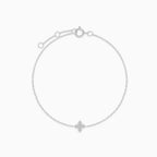 White gold clover bracelet with a diamond
