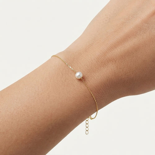Gold Single Pearl Delicate Chain Bracelet