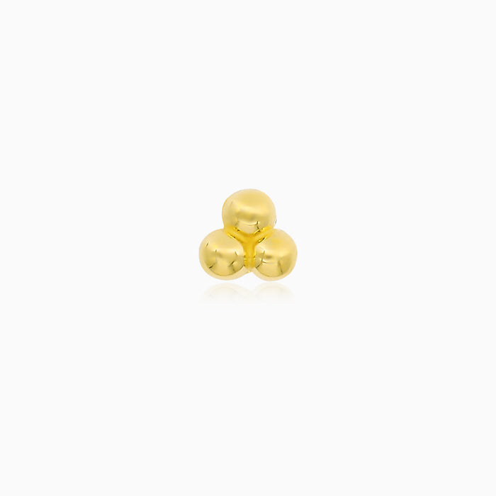 Pendiente elegante de oro con diseño de triple bolita