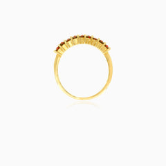 Yellow gold ring with garnets