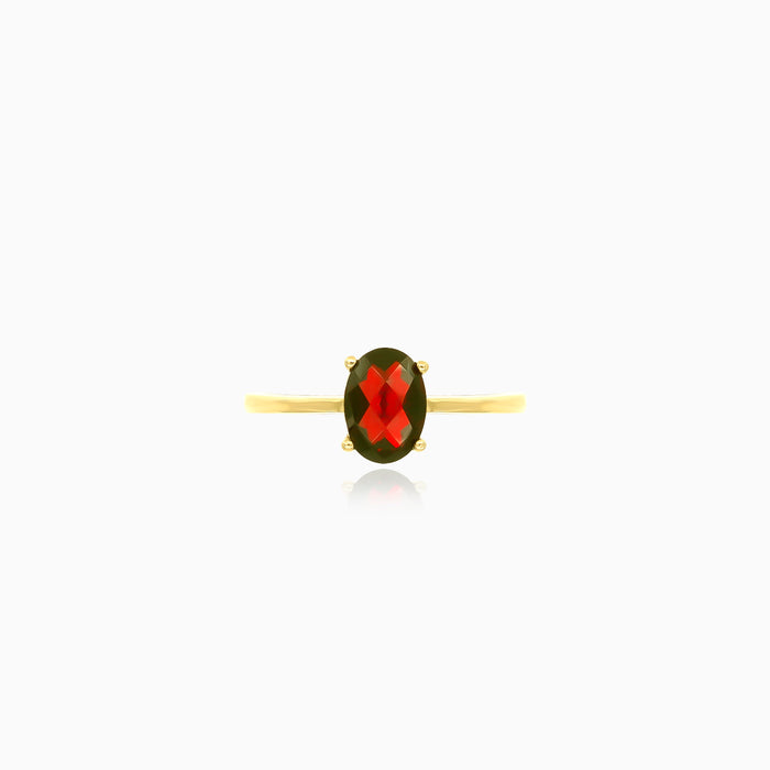 Gelbgoldring mit ovalem Granat